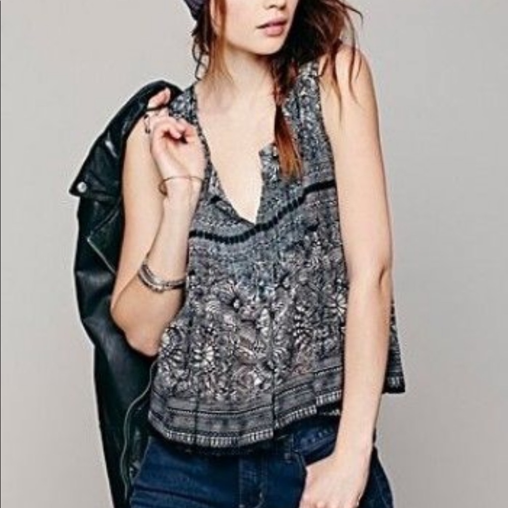 Free People one paradise stars tank pin-tucked embroidered tank triple tie back - Picture 2 of 9